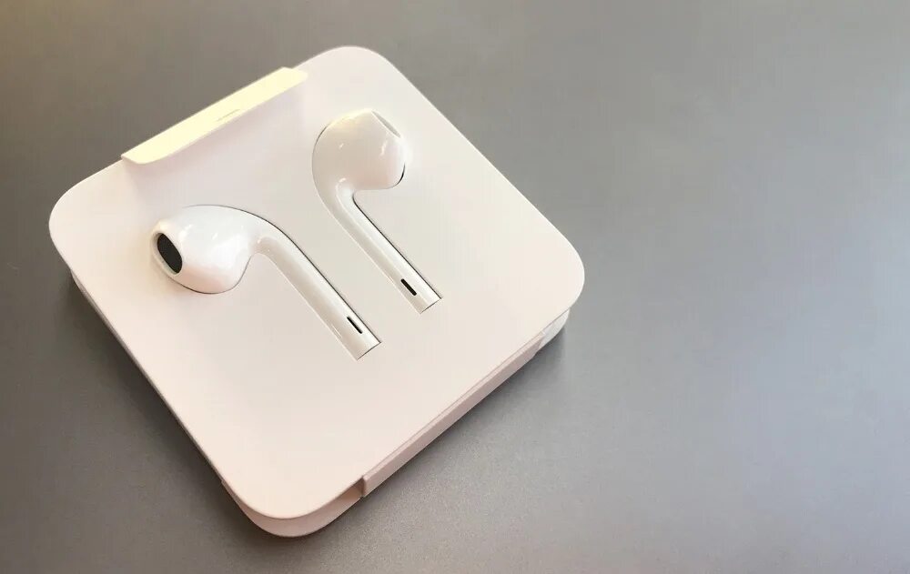Airpods lightning. Наушники ракушки с гарнитурой lightning apple earpods original white 001733/05323. Наушники apple earpods lightning. Наушники apple earpods (lightning), белый. Наушники эпл лайтнинг.