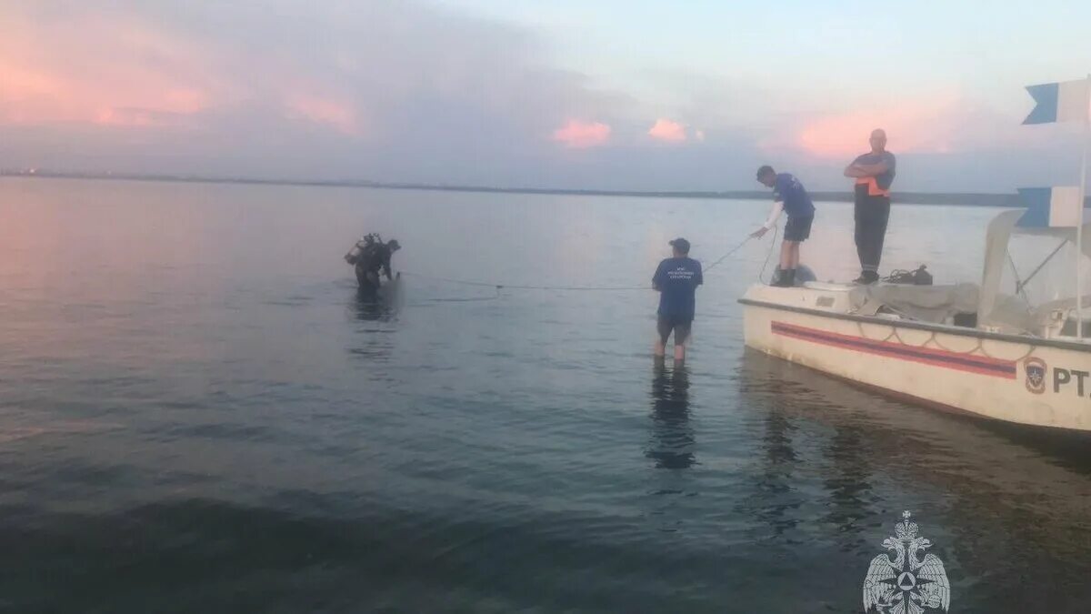 Утонул в волге. Затонувшая Ладья на Волге. Катер утонул на Волге. Происшествия на Волге 29 июля 2023. Происшествие на Волге Ульяновск- Казань.