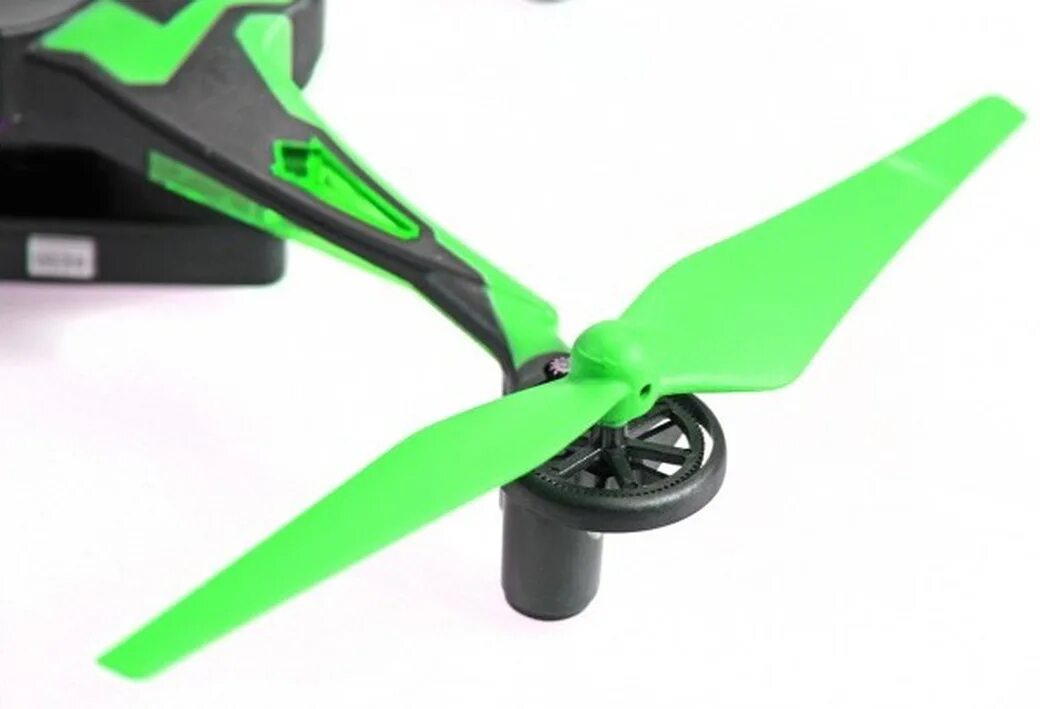 Qc 01 квадрокоптер. Квадрокоптер ch202 27 см. Дрон с зеленой лампой. Маверик 3 квадрокоптер. Зеленой дроны.
