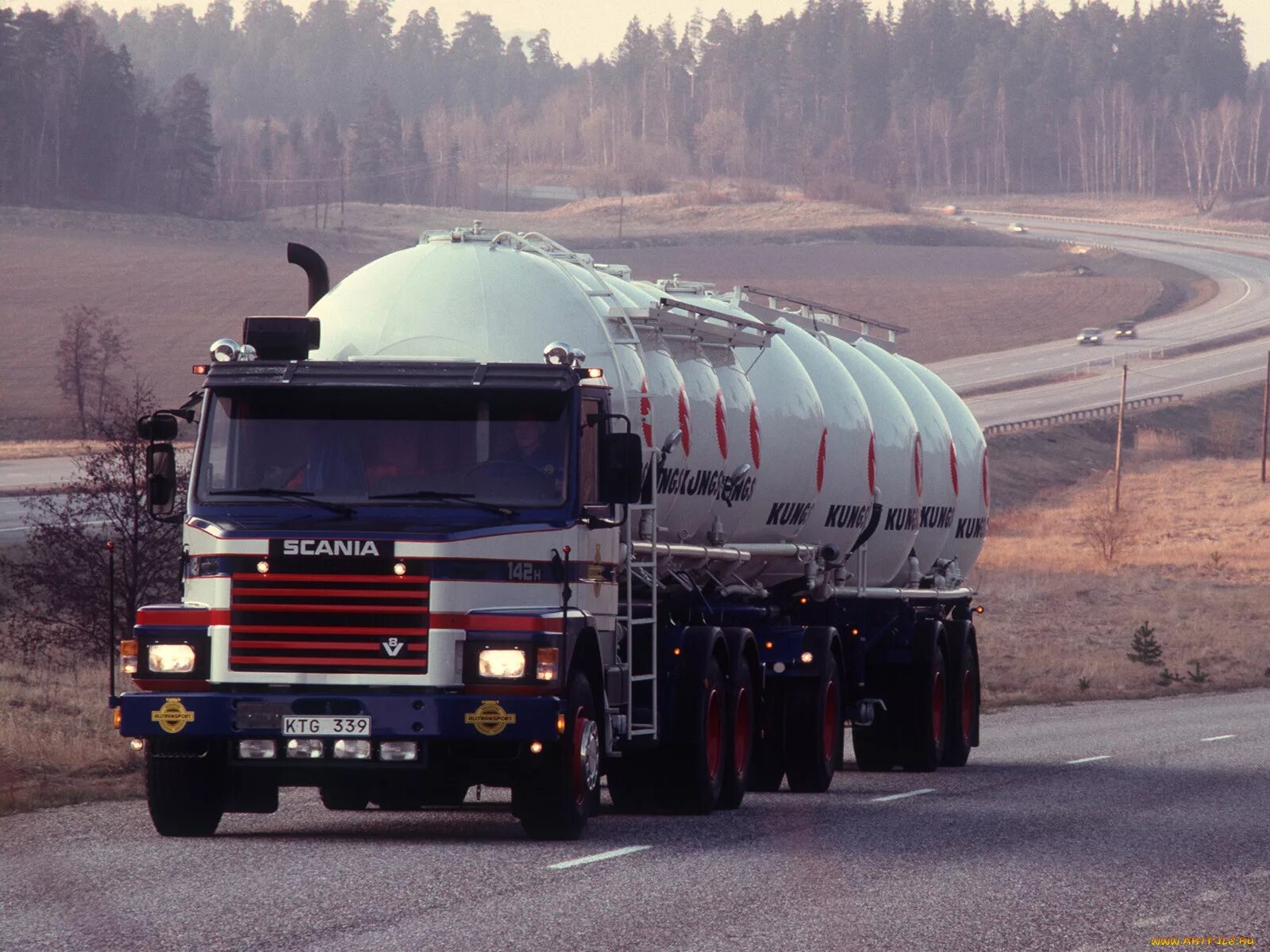 Scania 2 series. Scania t142. Скания 142 h. Скания t-142 h. Скания 142н капотный.