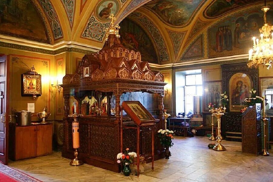 Могила пересвета и осляби в симоновом монастыре. Могила пересвета и осляби. Могила пересвета. Мощи пересвета и осляби в москве. Могила пересвета.