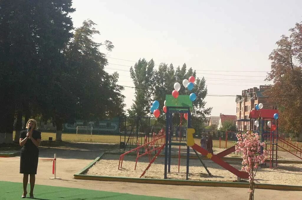 Погода красный сад азовский. Церковь царственных страстотерпцев батайск. Погода красный сад азовский. Погода красный сад азовский. Красный сад коттеджный поселок.