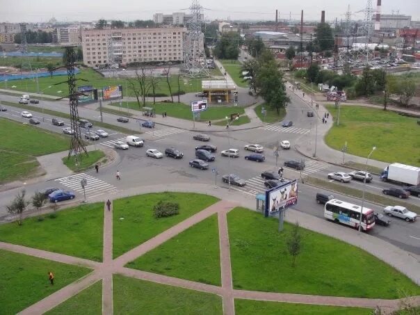 На перекрестке проспекта Маршала Блюхера и Лабораторной улицы Санкт-Петербург, К