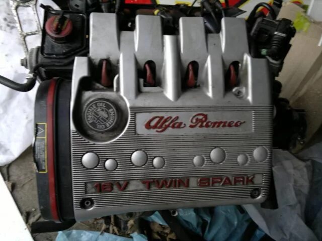 Альфа ромео твин спарк. Alfa Romeo Twin Spark 16v. Двигатель Альфа Ромео 156 2.0 Твин Спарк. Альфа Ромео Твин Спарк Альфа 156 2.0. Twin Spark 2.0.