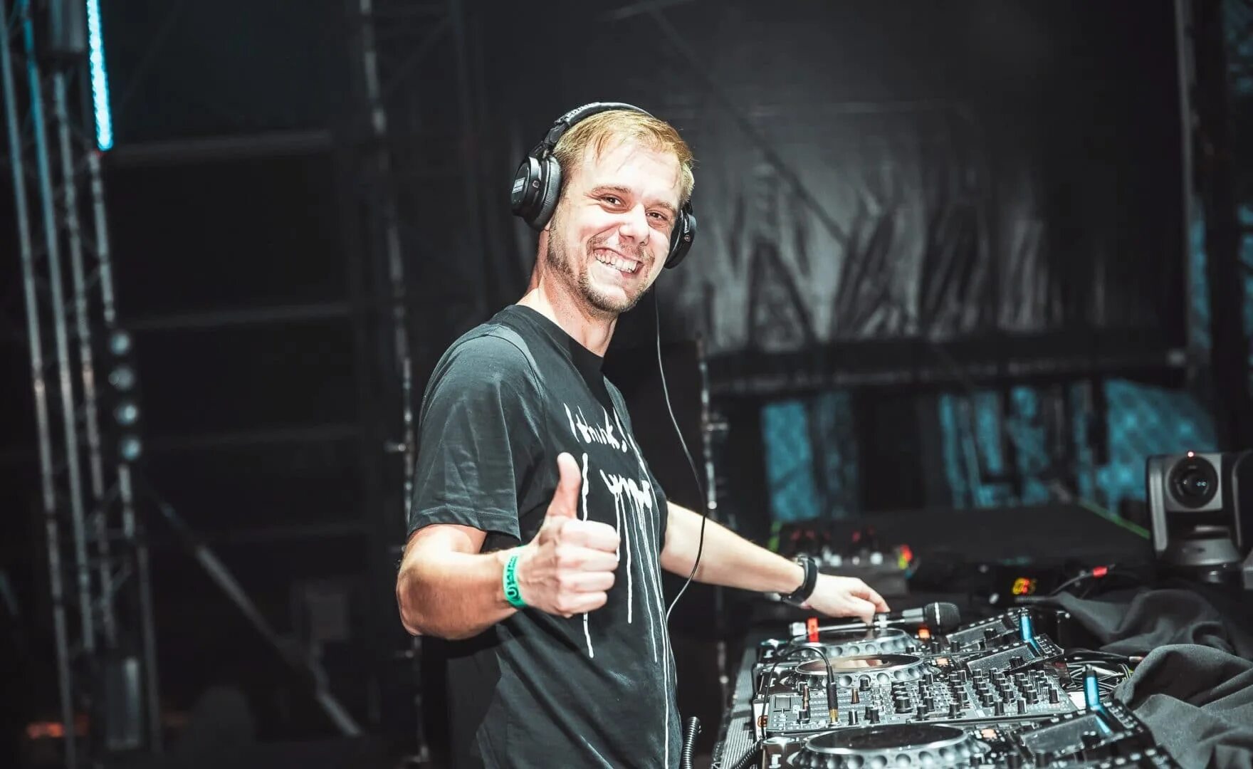 армин ван бюрен 2016. диджей армин ван бюрен. армин ван бюрен a state of trance. диджей армин ван бюрен. Asot armin.