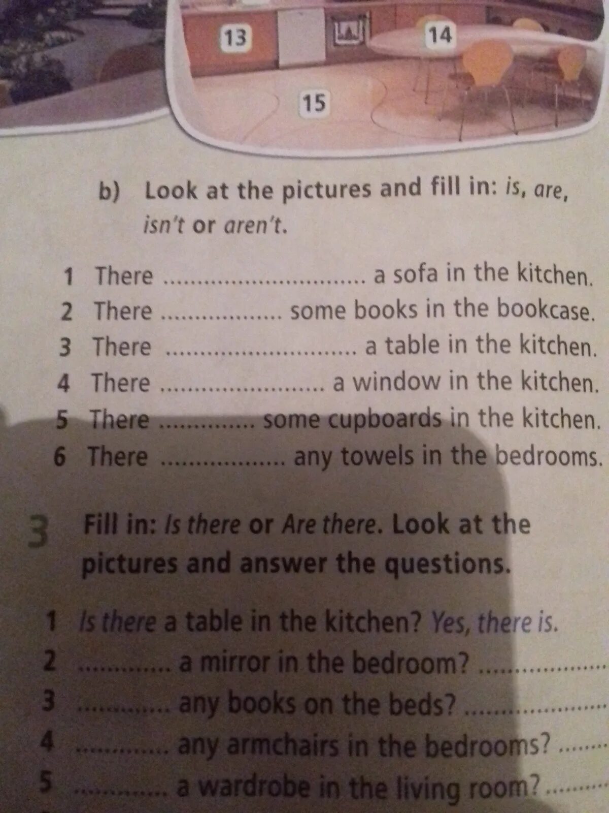 Fill in is or are 3 класс. Fill in is isn't are aren't 5 класс. Подчеркни правильное слово 2 there is/are a Cooker in the Kitchen. Fill in : was wasn't.