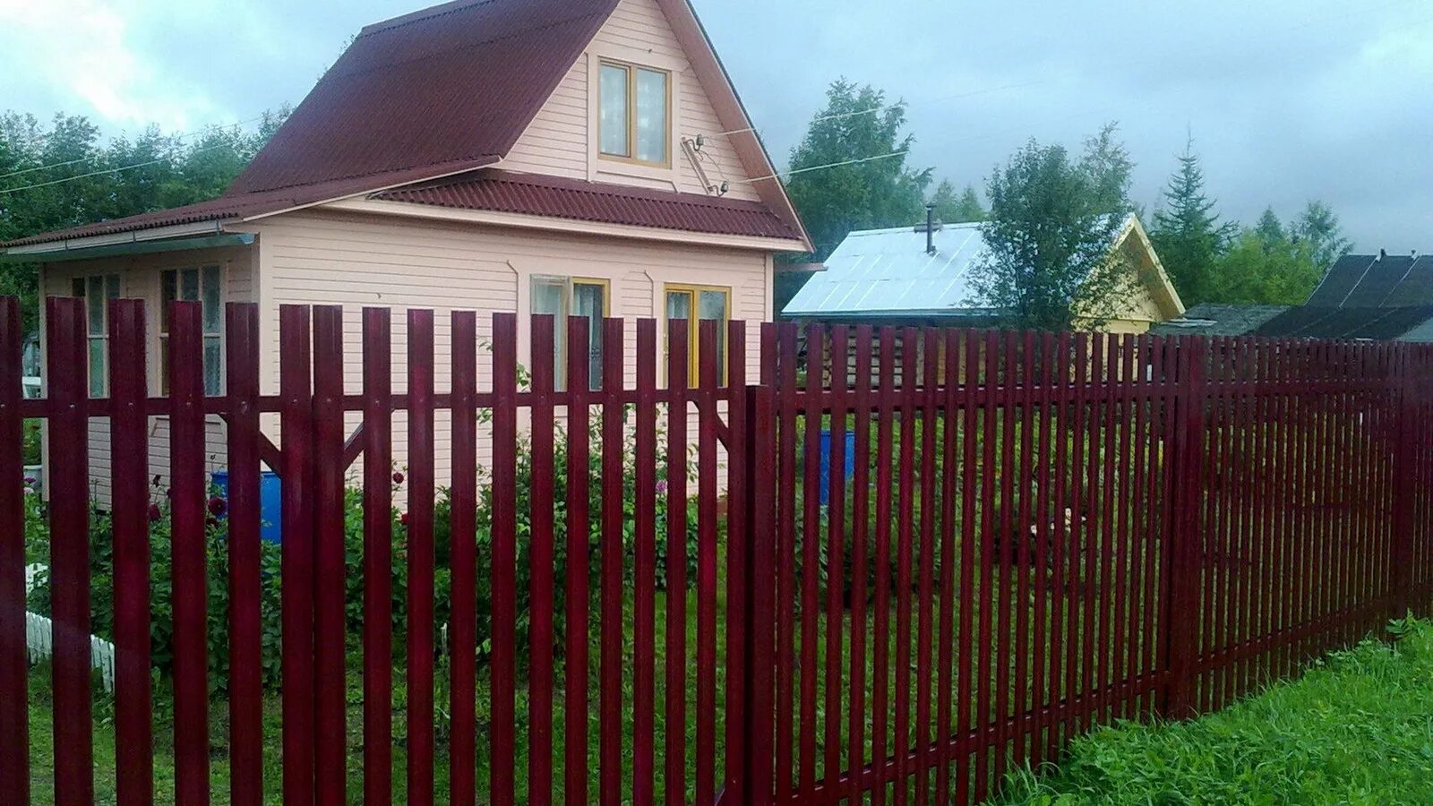 Евровагонка забор. Заборы в рязани от производителя с установкой. Заборы в рязани от производителя с установкой. Евроштакетник finfold. Заборы в рязани от производителя с установкой.
