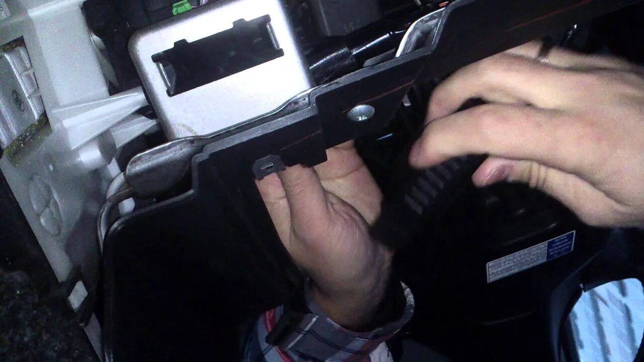 Диагностический разъем suzuki grand vitara 2008 года. Сузуки витара 2008 obd. Разъем обд 2 сузуки сх4. Диагностика гранд витара. Диагностика гранд витара.