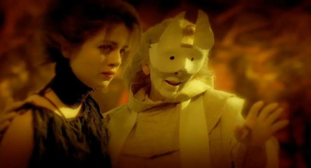 человек в зеркальной маске. маска из зеркала. элиан тарс в зеркальной маске. зеркальная маска. зеркальная маска 2005.