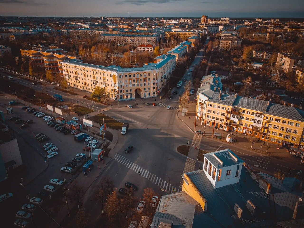 Г дзержинск ниж. Дзержинск с высоты. Дзержинск вид сверху. Город Дзержинск с высоты. Достопримечательности Дзержинска Нижегородской области.