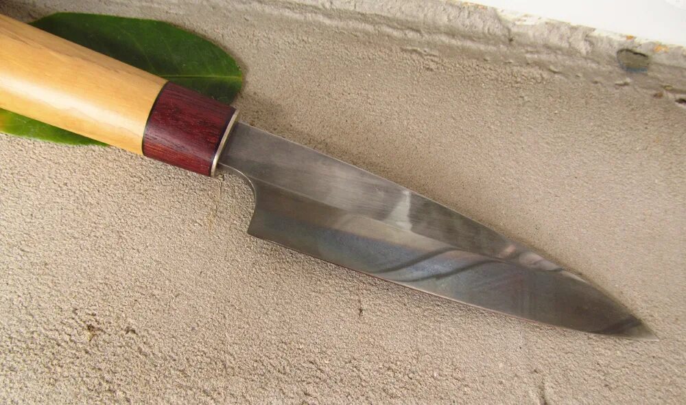 Янагибу нож. Рукоять из самшита для шашки. Янагиба нож классика. Светлый самшит рукоять ножа. Нож из ШХ 15 рукоять бубылка кококолы.
