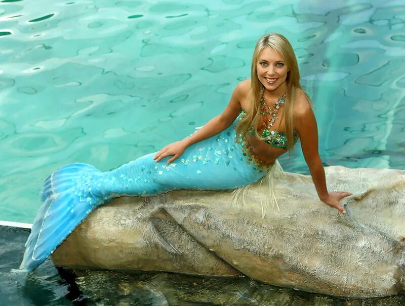 Как выглядит русалки по настоящему. Риве стала русалкой. Ханна мермейд. Настоящие русалки. Как девочка стала русалкой.