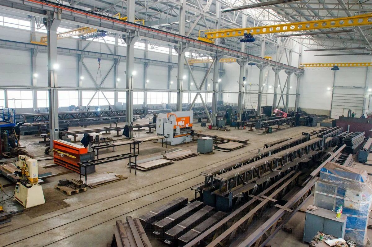 Завод металлоконструкций. Нпо легион екатеринбург. Цех металлообработки. Сборка металлоконструкций. Крост завод металлоконструкций.