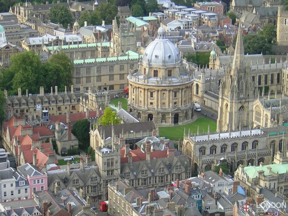 Oxford university town. Оксфордский университет Великобритания. Сити-оф-Оксфорд университет. Англия графство Оксфордшир Оксфорд Оксфордский университет. Оксфордский университет 1096.