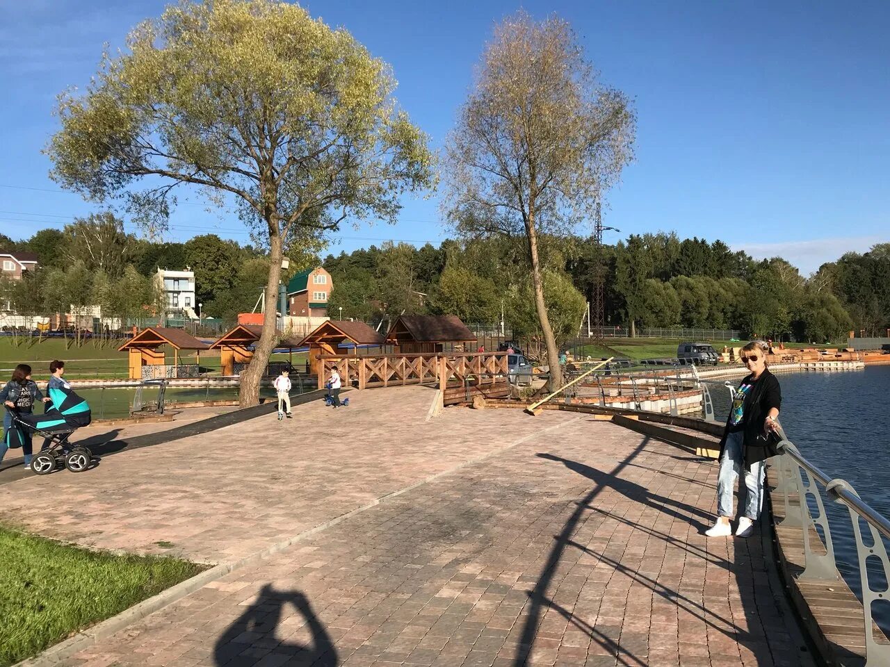 Парк в солнцево парк на реке ликова. Солнцево парк парк пыхтино. Парк пыхтино. Парк пыхтино фото. Беседки пыхтино.