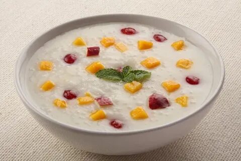 Манная каша с фруктами