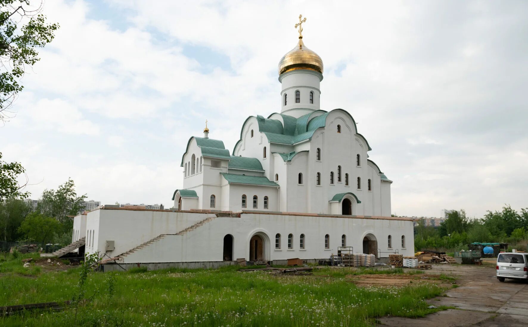 храм чуда архангела михаила в хонех в братеево. церковь в братеево. храм архангела михаила на борисовских прудах. храм в честь чуда архангела михаила в хонех. стройка храм в братеево.