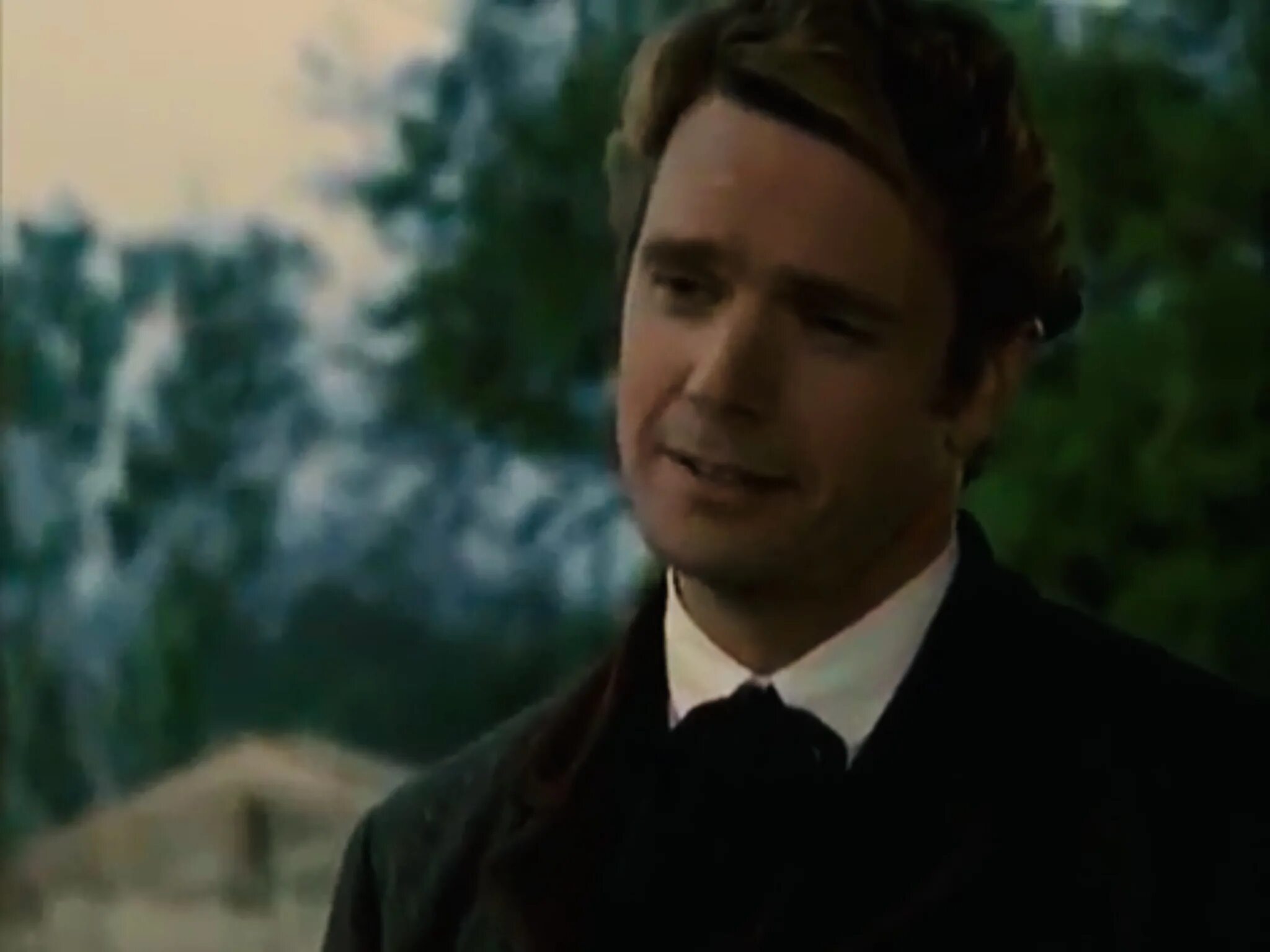 Куин мэлори актер. Фото куин 1993. Куин 1993. Hayley queen. Куин 1993 холли берри.