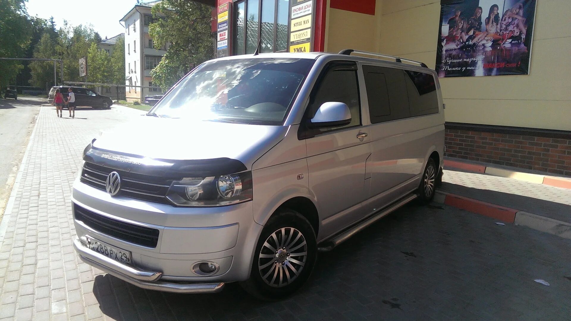 Каравелла 2012 года. VW Caravelle 2012. Каравелла т5 2009 года. Фольксваген Каравелла t5 2009 года. Фольксваген т5 2012 года.