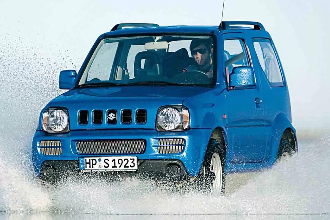 Куплю сузуки джимни б у. Suzuki Jimny 1. Suzuki Jimny 1995. Сузуки Джимни 1995. Сузуки Джимни 2022.