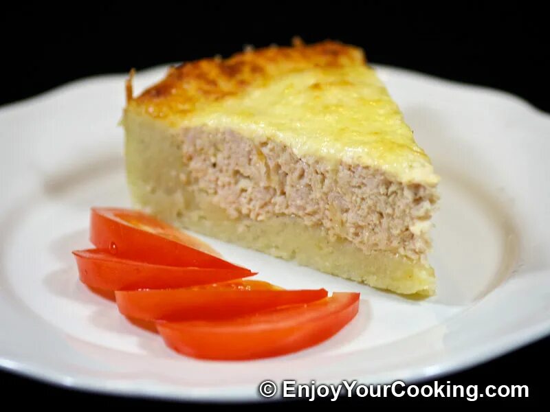 Запеканка с фаршем ивлев. Картофельная запеканка. картофельная запеканка с фаршем. картофельно мясная запеканка. запеканка из фарша и картофеля.