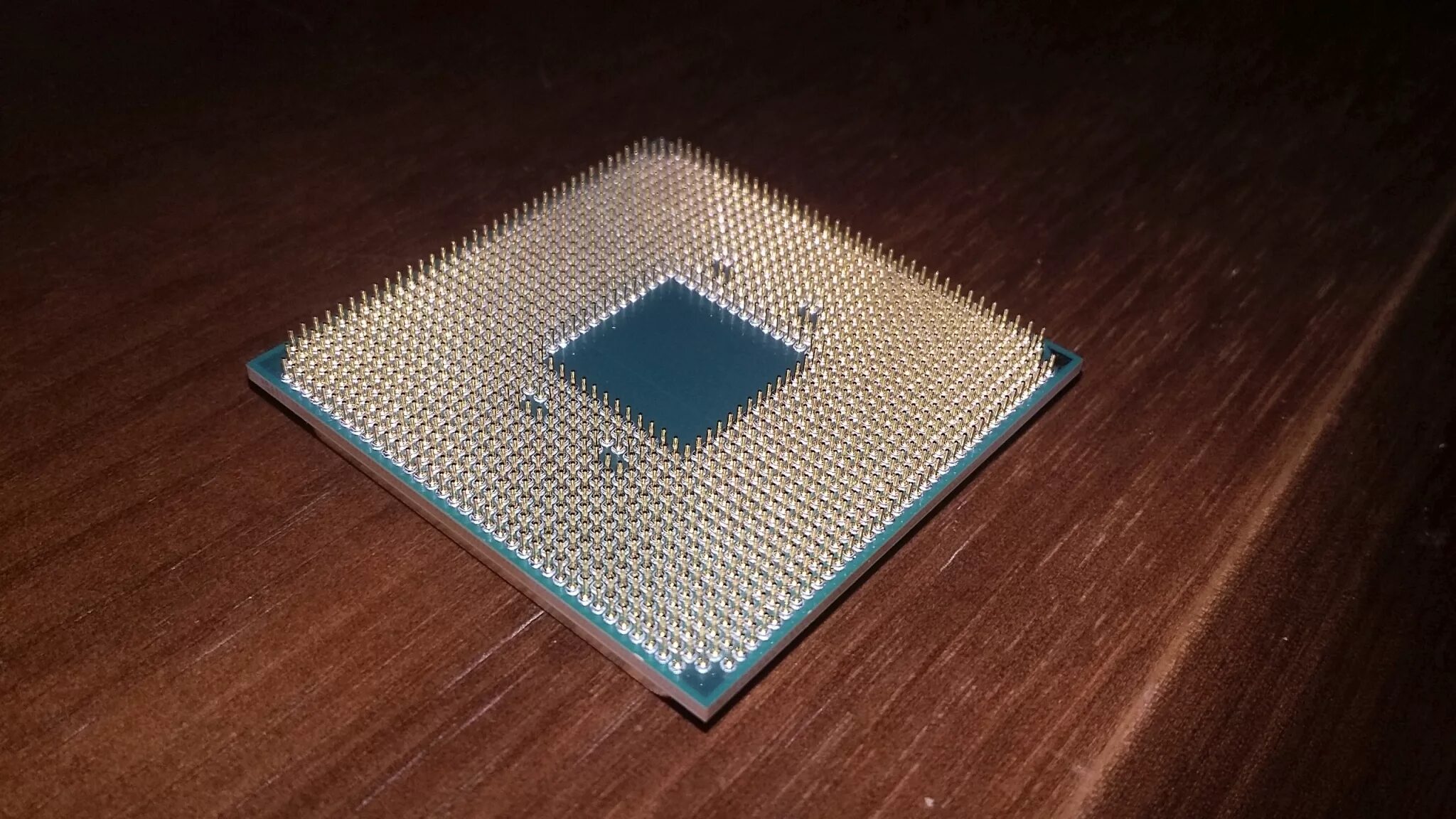 Amd ryzen 5 3600. Ryzen 5 3600 ножки. Ryzen 5 3600. Ryzen 5 3500. Risen 5 3600.