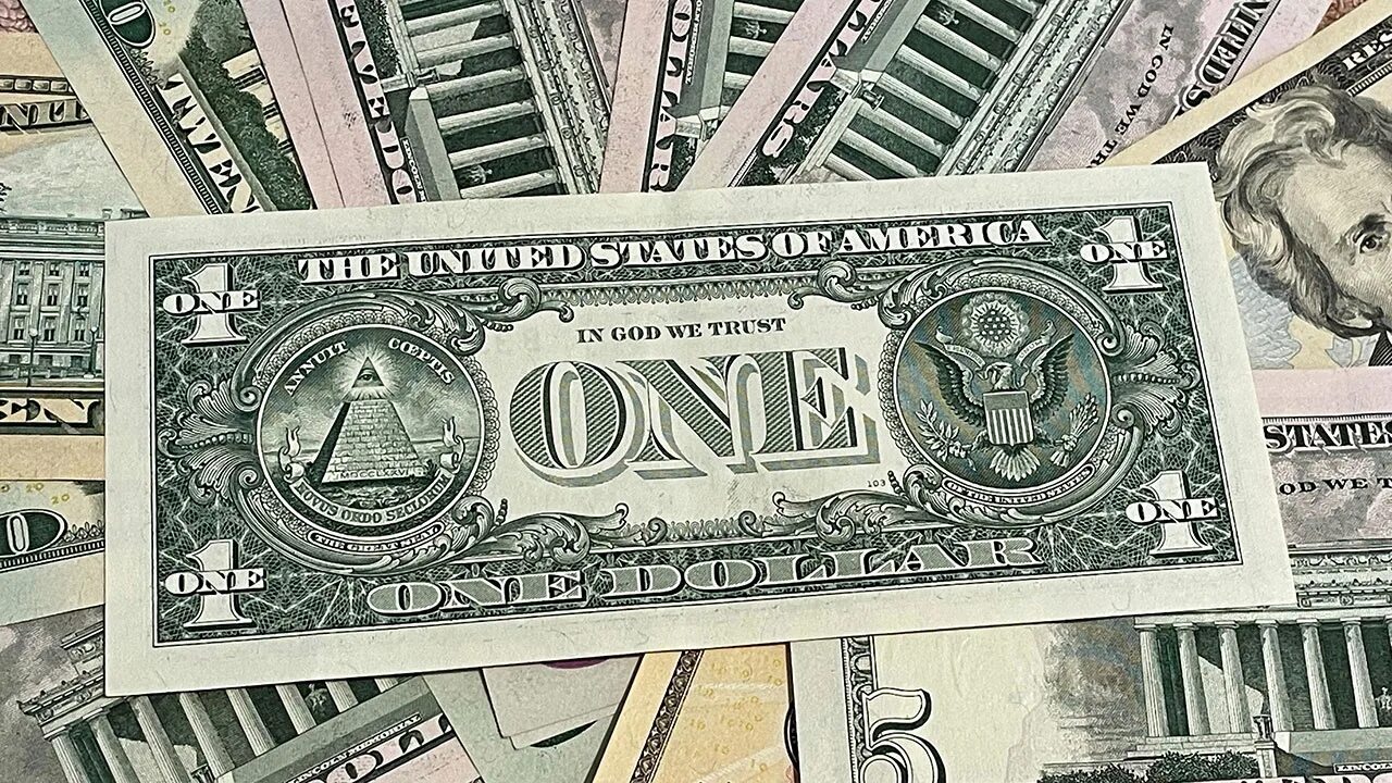 Валюта сша. 100 долларов. 623 доллара. Золотая купюра 100 долларов. Kurs dolar сегодня.