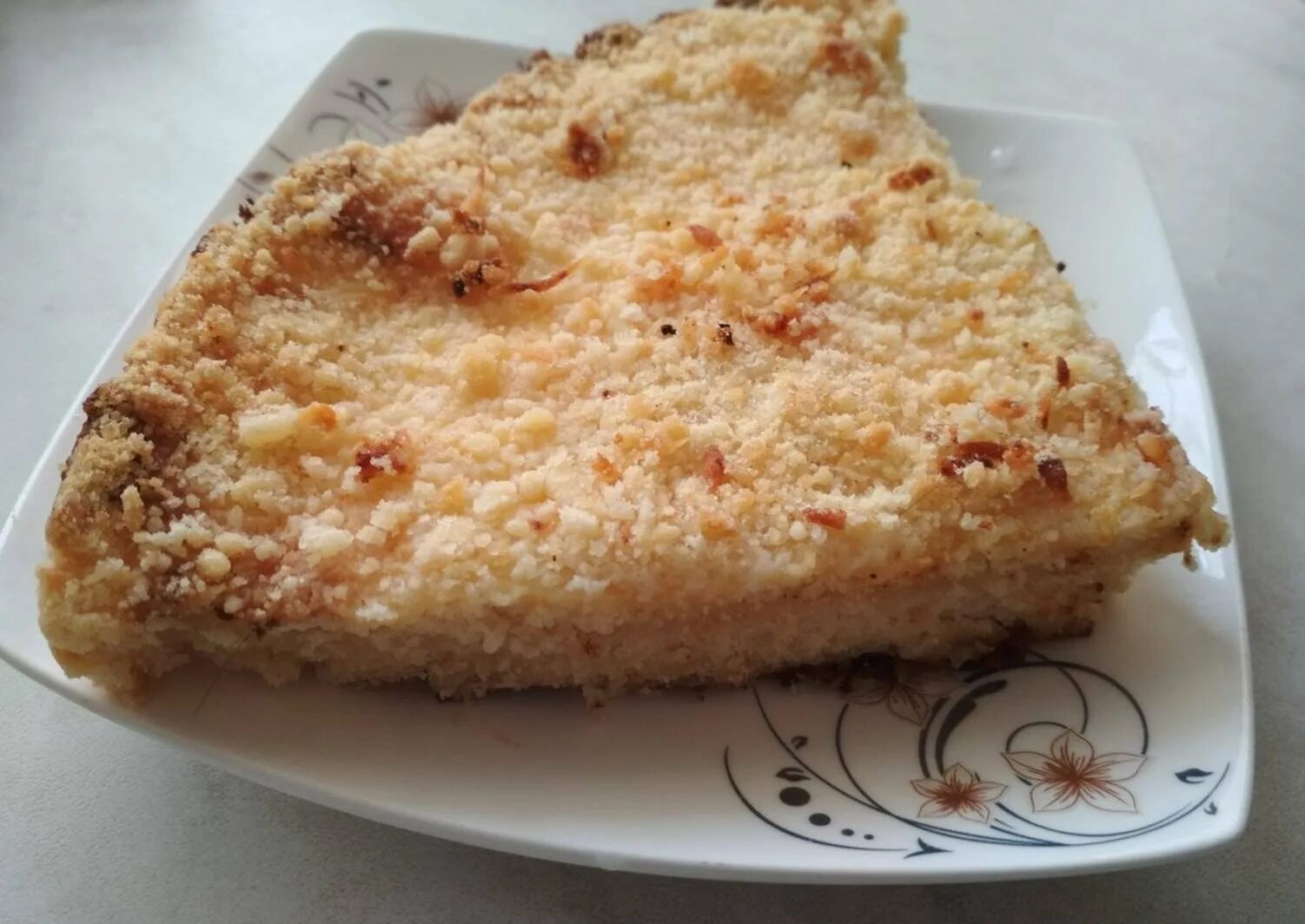 Насыпной пирог крошка. Пирог с творогом. Насыпной пирог крошка. Насыпной пирог с творогом и яблоками. Пирог творожный из крошки.