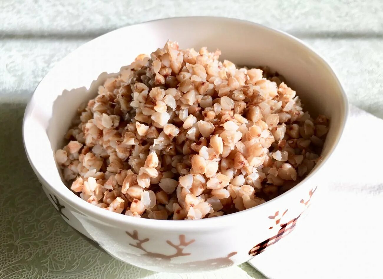 Гречка в кастрюле. Гречневая каша в кастрюле. Гречка на гарнир в кастрюле. Каша гречневая рассыпчатая. Гречка гарнир.