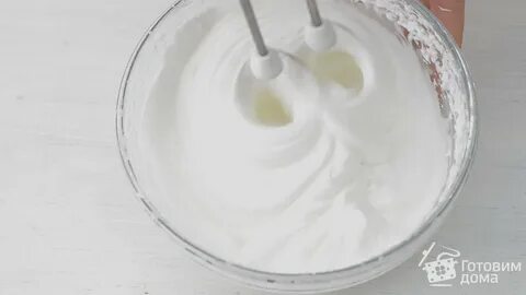 Сколько взбивать белки для безе