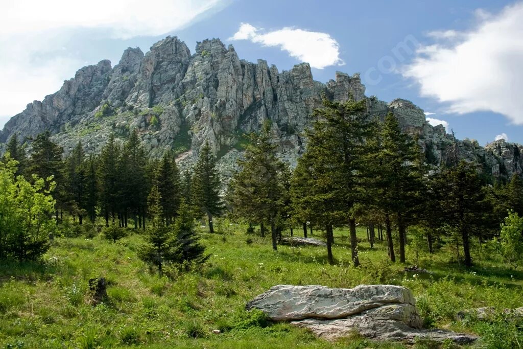 малый таганай гора. уральские горы приполярный урал. покорять горы уральские. горы южного урала таганай. у южного подножья уральских гор егэ.