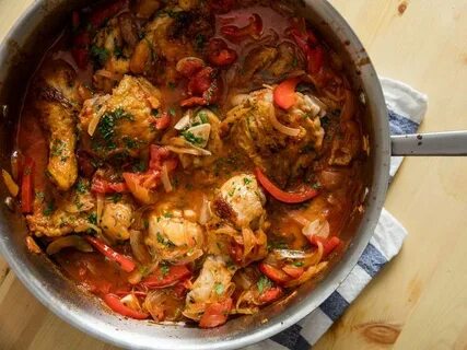 Птица тушеная с овощами