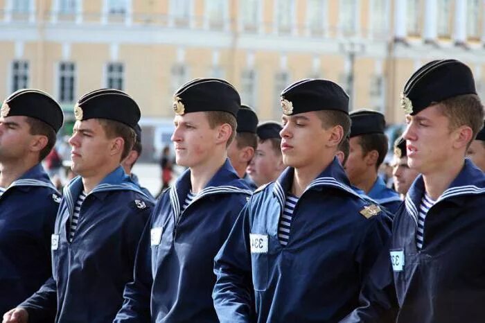 Морфлот сколько служат срочники. Форма военно морского флота. Морская форма Военная. Форма моряка. Форма курсантов ВМФ.