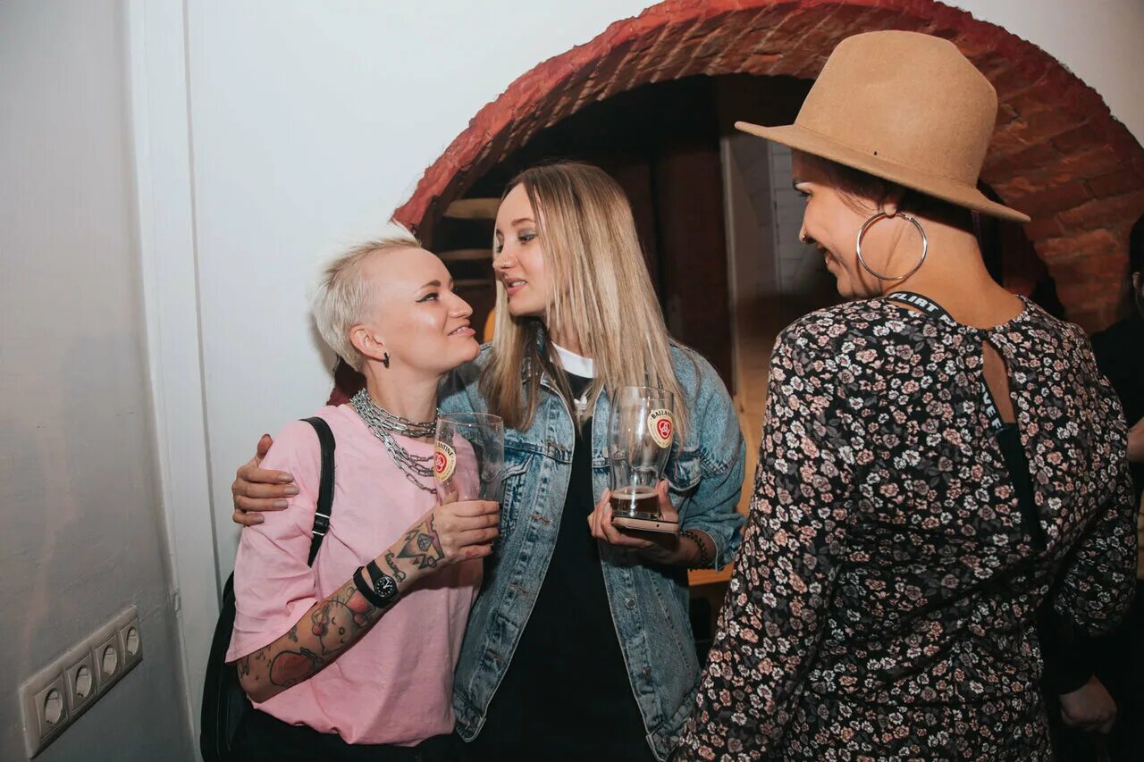 Москва лубянский проезд 19с1 настоишная. Настоишная москва китай город. Настроечная бар менделеевская. Настоишная арбат. Настоишная бар курская.