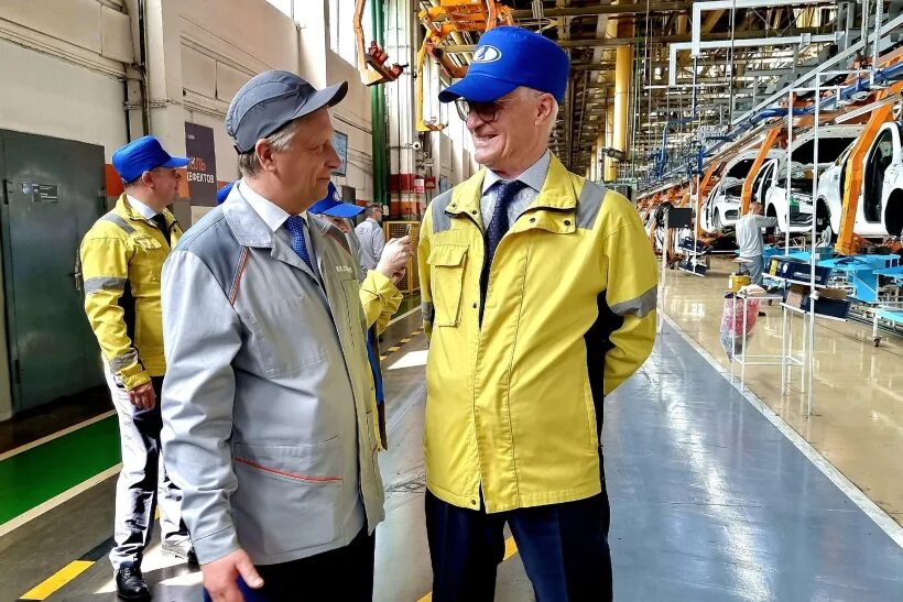 Работа руководителем в тольятти. Работа руководителем в тольятти. Совет директоров предприятий тольятти посетили автоваз. Газета работа и подработка. Директор магазина тольятти.