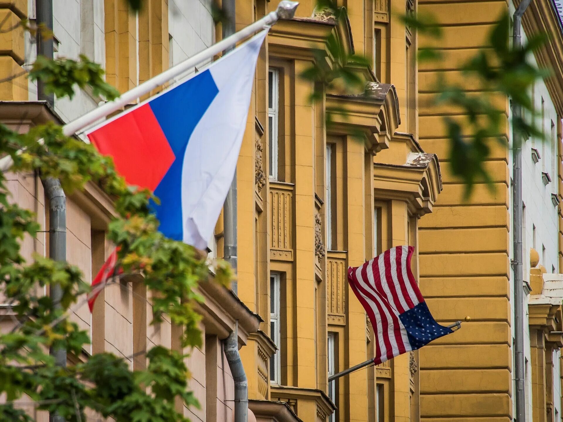 Государства консульства и представительства иностранных. Дипломатические и консульские представительства. консульские учреждения. дипломатические консульства. дипломатическое представительство.