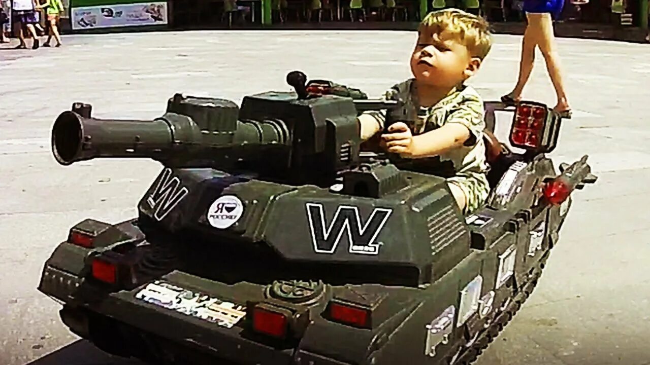 Черный папин танк. Детский танк кататься детям. Танки на которых ездят дети. Танки для детей чтобы кататься. Папин танк.