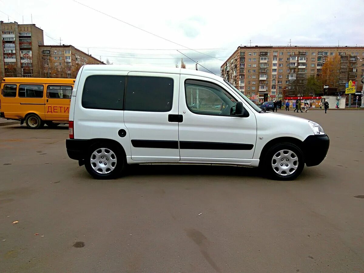 Пежо партнер 2010 1.4. Peugeot partner 1. peugeot partner 1 рестайлинг. пежо партнер 2010. пежо партнер 2007.
