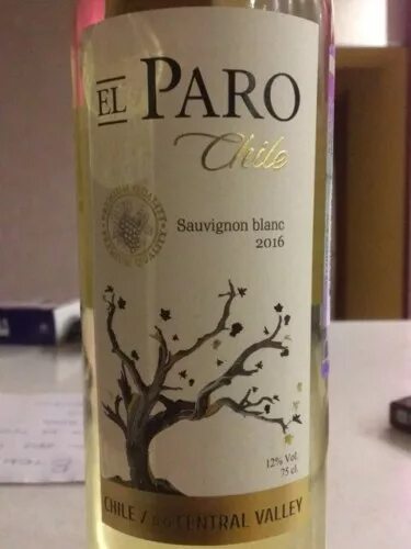 Эль паро совиньон блан бел. Эль паро. Эль паро. Вино эль паро карменер. Эль паро каберне совиньон-мерло вино.