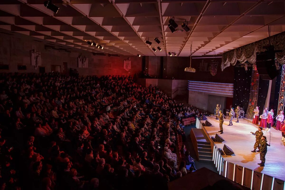 концертный зал сары садыковой набережные. сары садыкоа концертный зал. концертный зал сары садыковой набережные челны зал. концертный зал имени сары садыковой. концертный зал имени сары садыковой.