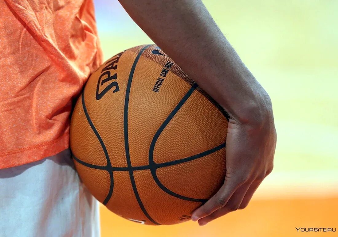 Мяч становится живым. Мяч nba 2025. баскетбольный мяч в руках. мяч в кольце. баскетбольный мяч и кольцо.