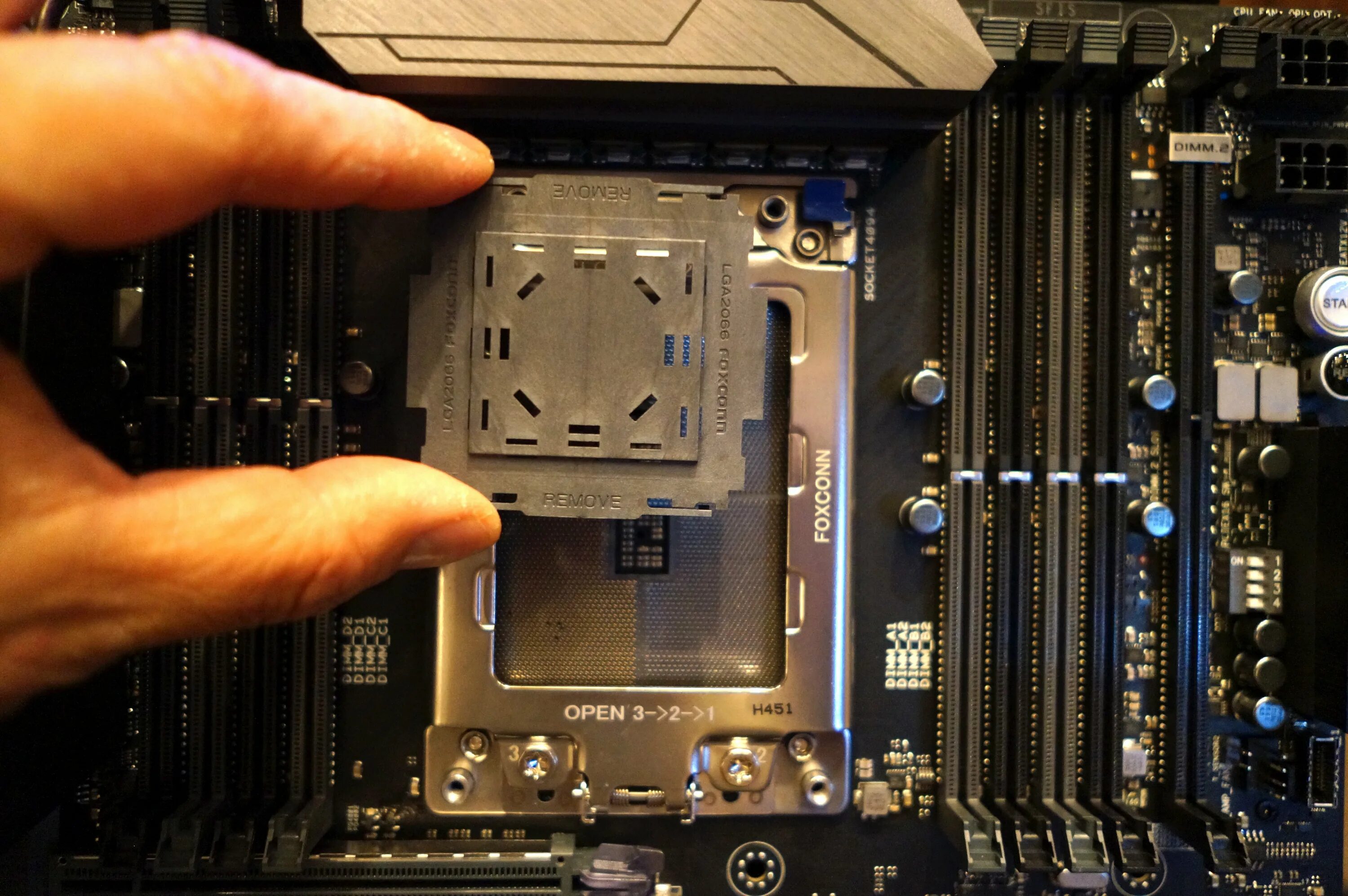 Socket tr4. Amd сокет tr4. socket tr4 процессоры. amd ryzen threadripper сокет. socket tr4 материнская плата.