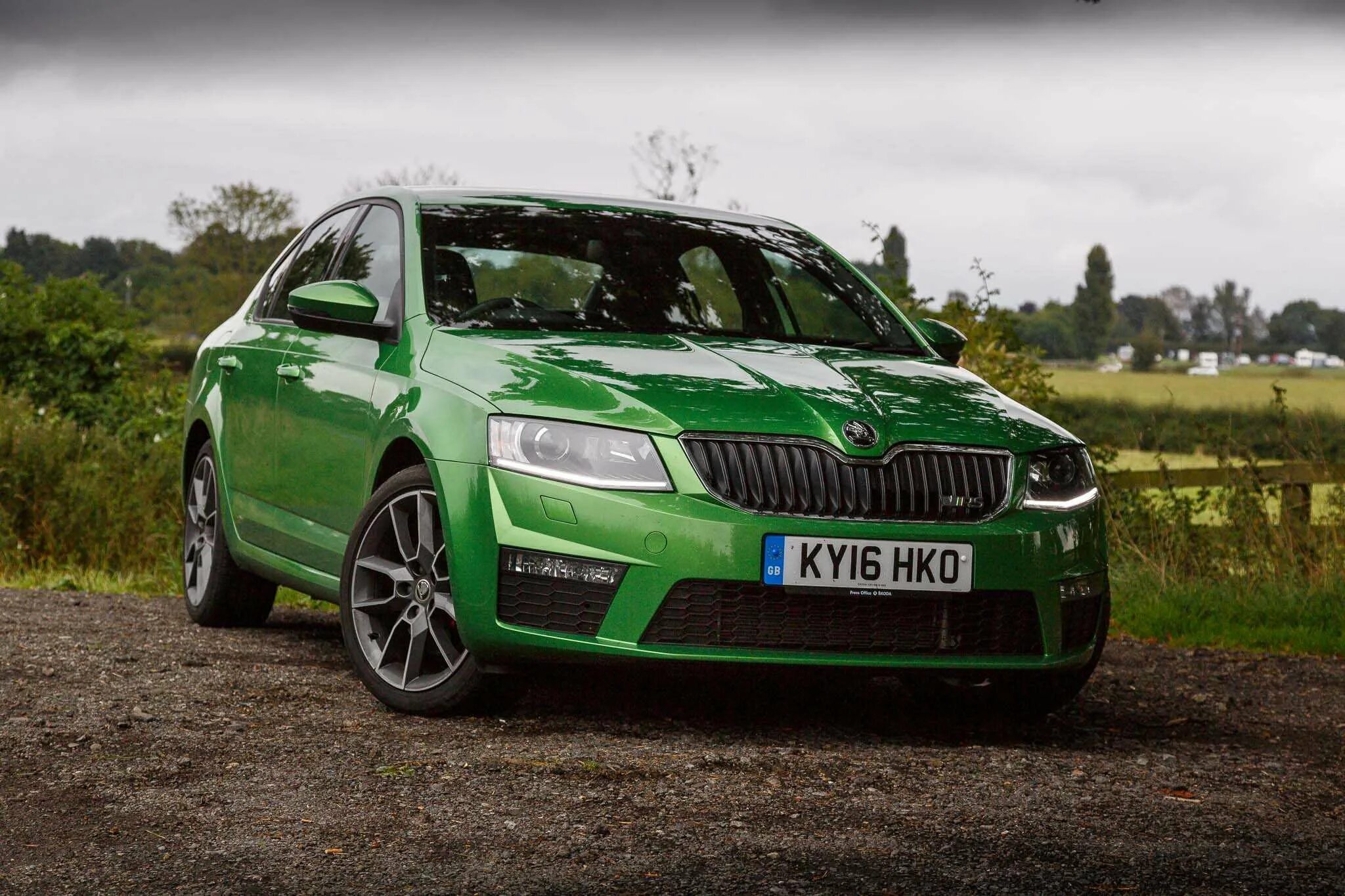 Тест драйв шкоды октавии. Skoda Octavia a8 VRS. Skoda Octavia a7 VRS.