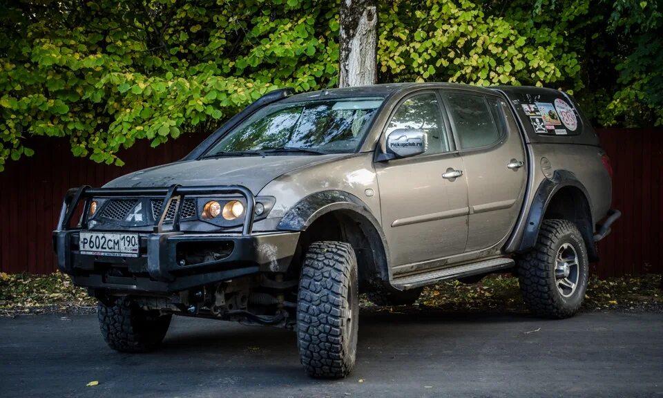 Mitsubishi l200 tuning. Mitsubishi l200 2015- расширители без брызговиков. Форум клуба л200. Навара или л200. Мицубиси л 200 оффроад.