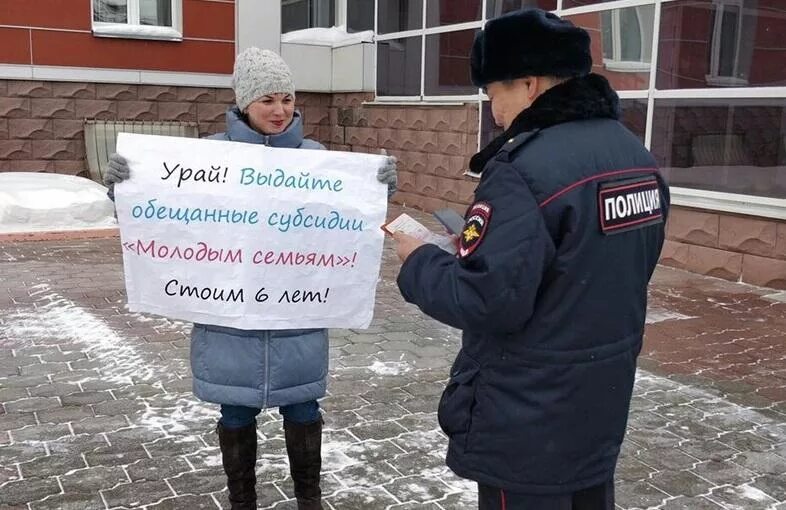 нефтеюганск люди. лига управленцев югры 2022 ханты-мансийск. доброволец из хмао садыков. хмао активист. волонтеры победы совместно навестили.