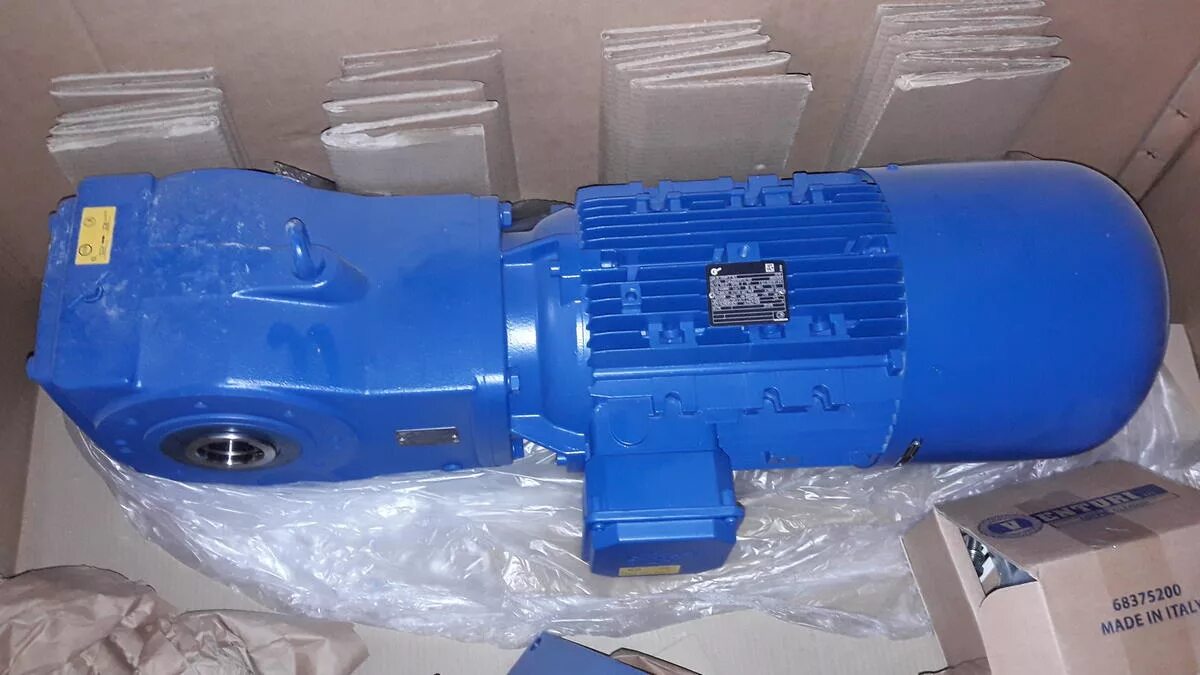 Мотор-редуктор nord sk5282af. 83-117-b3-0. Мотор редуктор nord. Мотор редуктор nord. Мотор редуктор фланцевый 037 квт.