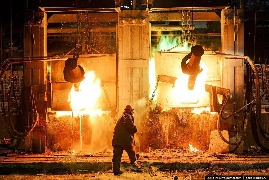 Промышленная революция в англии 19 век. Амурсталь металлургический завод. Металлургия прошлого. Промышленная революция (1760-1840. Металлургический завод ильича.