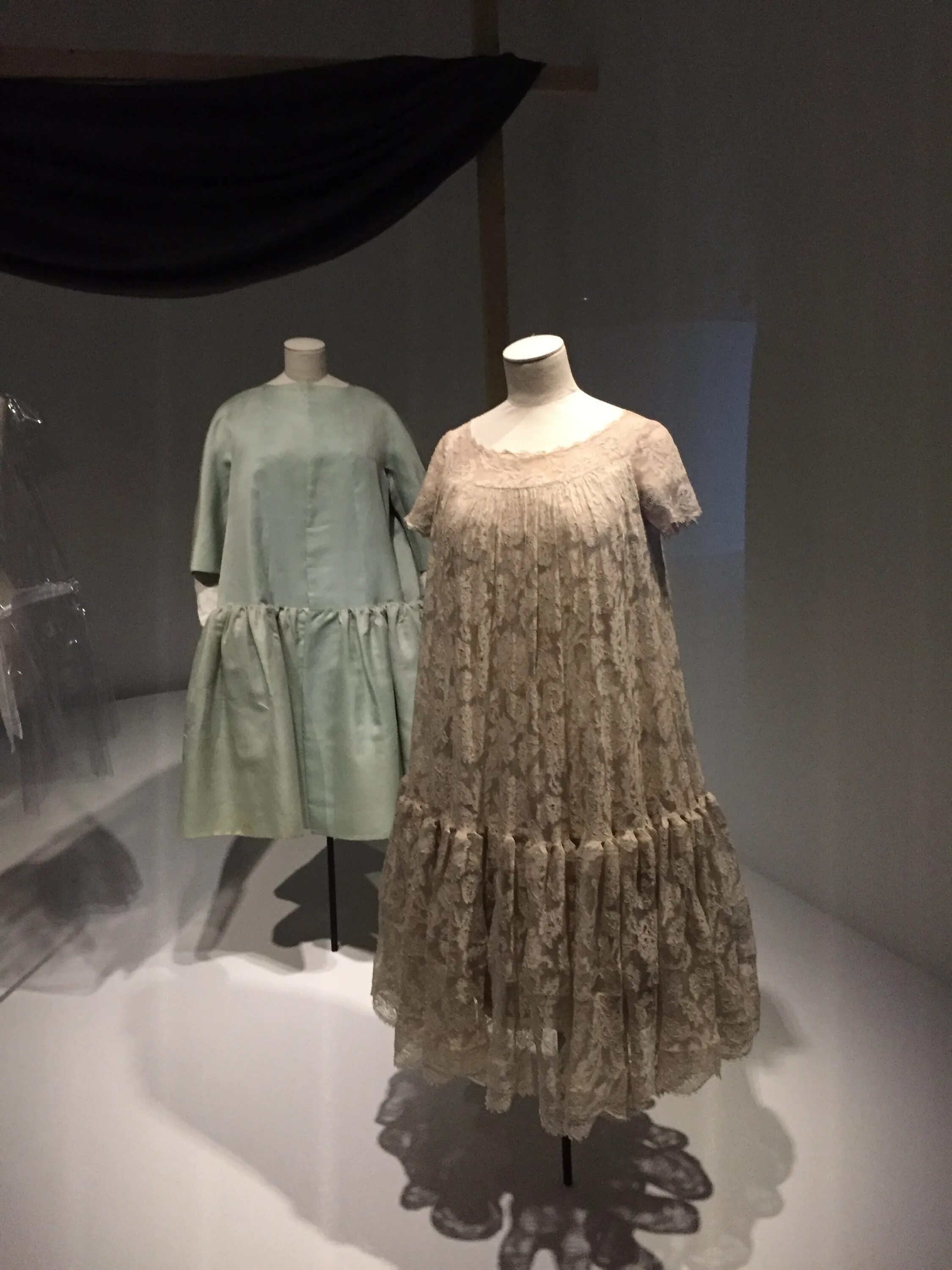 Диор 2023. Неделя моды в барселоне. Мода испании. Musee dior christian. Дом моды в испании.