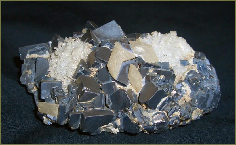 Минералы добываемые в карелии. Полезные ископаемые. Осадочные горные породы камни. Минералы и полезные ископаемые. Минералы магнетит фосфорит.