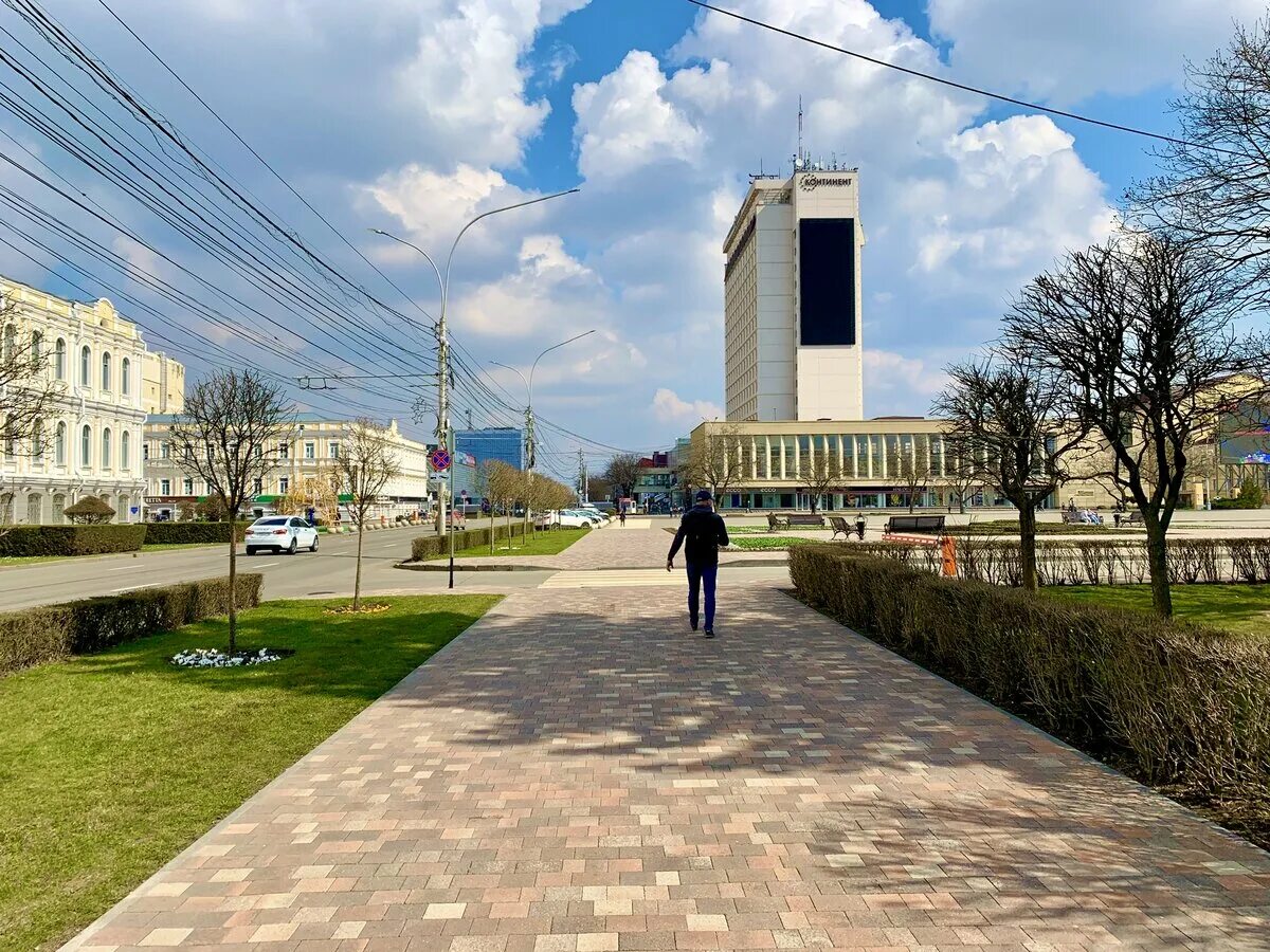 Ставроза ставрополь. Почему ставрополь. Ставрополь презентация. Артема 2 ставрополь. Ставрополь памятник ленину на площади.